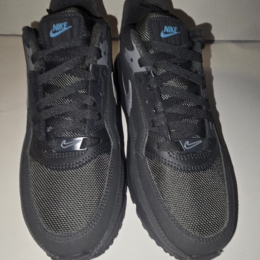 ๐ฅ Air Jordan 1 Retro Low OG โ Womenโs Size 8 ๐ฅ - Picture 3 of 3